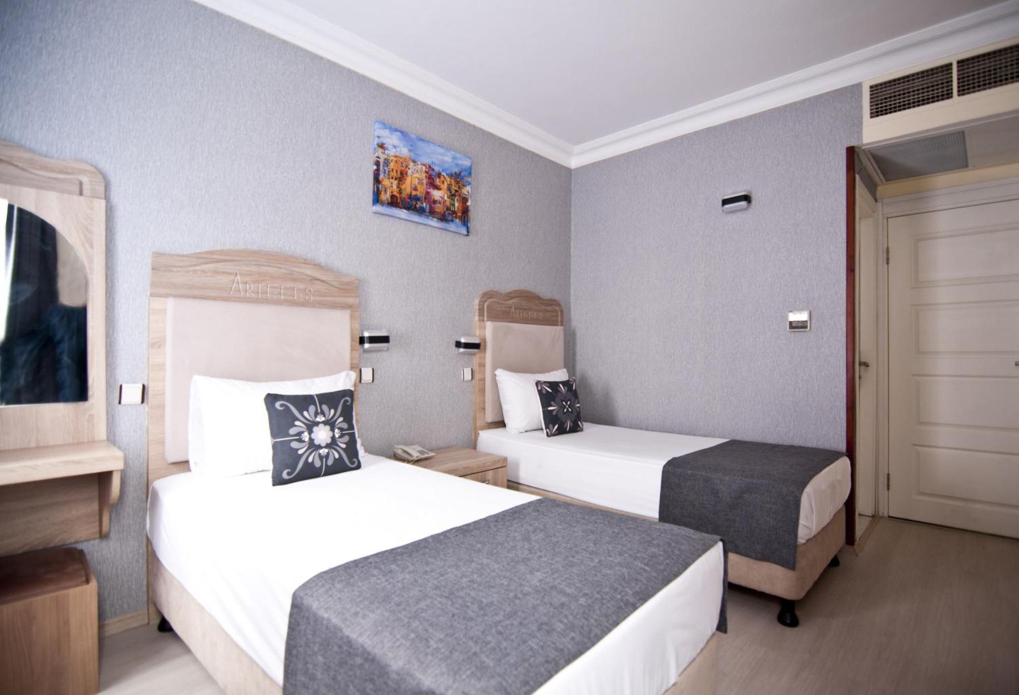Artefes Hotel Old City — Photos 2
